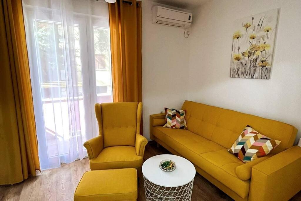 Lijepo Ureden Stan U Centru Grada Apartma Knin